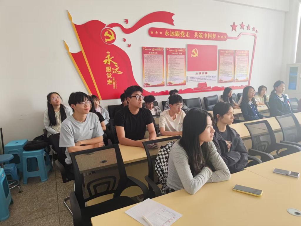“弘医领航”成绩拔升经验分享活动.jpg